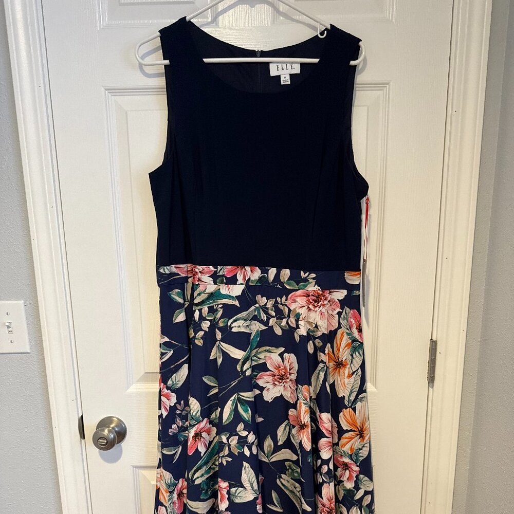 Elle Navy and floral knee length dress size XL